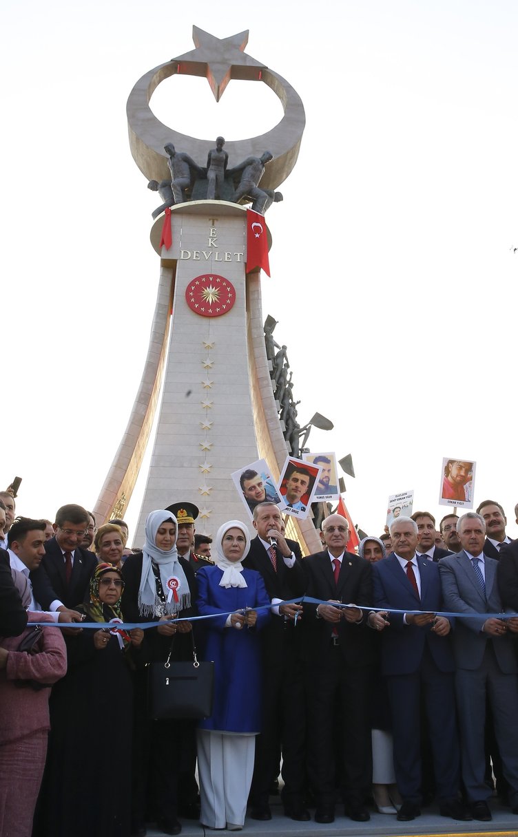 Beştepe'deki Şehitler Abidesi açıldı! Bakın o semboller ne anlama geliyor