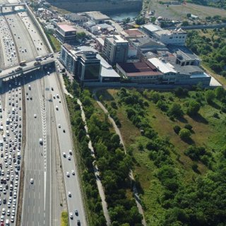 FSM Köprüsü istikameti bayram trafiği havadan görüntülendi