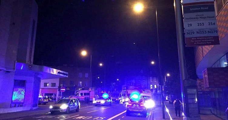 SON DAKİKA: Londra'da Müslümanları hedef alan araçlı saldırı