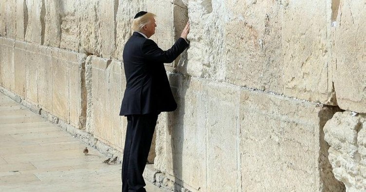 Ağlama Duvarı’nı ziyaret eden ilk başkan